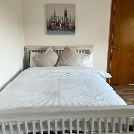 Quirky Studio Flat Selfcontained London Exterior photo