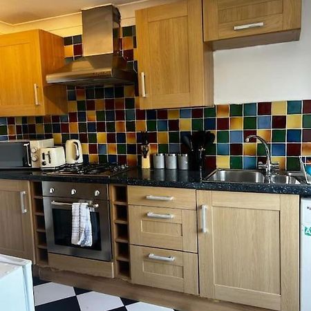 Quirky Studio Flat Selfcontained London Exterior photo